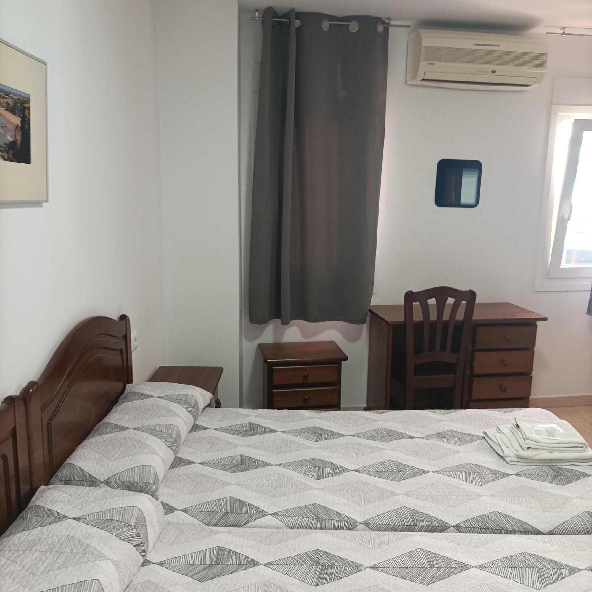 Hostal Carlos 2 La Línea de la Concepción 외부 사진